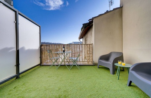 Bastide-Brazza Apartment | Appartement de 30 m2 - 5 min de Bordeaux - Terrasse - Parking Gratuit