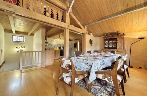 Praz-sur-Arly Apartment | Appartement de 5 pièces à Praz-sur-Arly avec cheminée, mezzanine et parking - 8 pers - FR-1-603-7