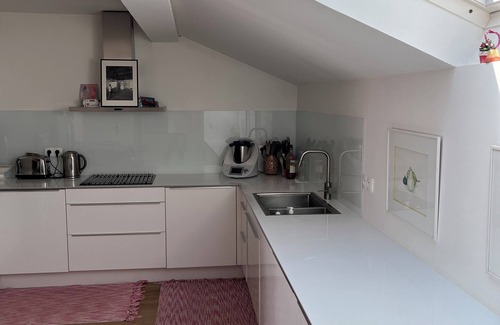 Saint-Lambert Apartment | Appartement Duplex Quartier Bompard, vue mer et Proche Bonne-mère