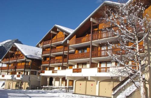 Pralognan-la-Vanoise Apartment | Appartement ensoleillé, 3 pièces, balcon sud, centre de Pralognan, proche commerces et téléphérique - FR-1-464-49