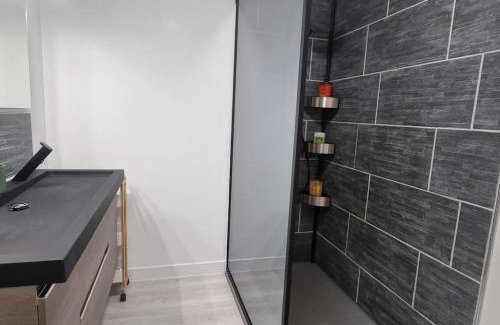 La Roche-Chalais Apartment | Appartement entièrement rénové en hyper centre! Le Rétro Chic - Terrasse privée - Parking gratuit
