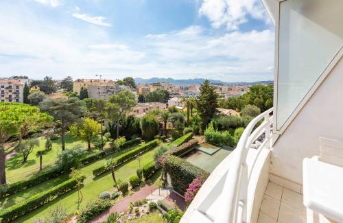 California - Pezou Apartment | Appartement entièrement équipé de 105 m2 avec vue mer et collines