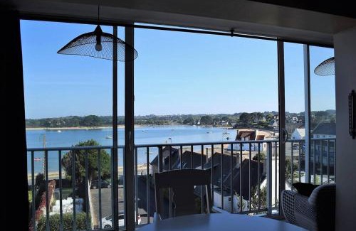 Tregastel Apartment | Appartement entièrement rénové avec SUPERBE VUE sur la Baie Sainte-Anne à TREGASTEL - Ref 96