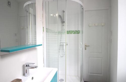 Mont-Dore Apartment | Appartement F2 au 1er étage avec wifi, proche centre et thermes, classé 2 étoiles, 4 couchages max - FR-1-415-46