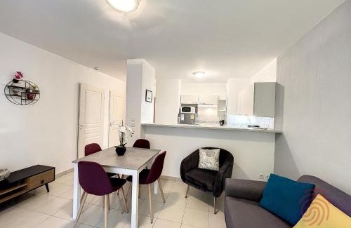 Lamalou-les-Bains Apartment | Appartement F2 climatisé à Lamalou-les-Bains, terrasse, proche centre et thermes, animaux acceptés - FR-1-451-167