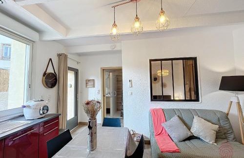 Lamalou-les-Bains Apartment | Appartement F2 Climatisé avec Terrasse à 100m des Thermes et du Centre de Lamalou-les-Bains - FR-1-451-201