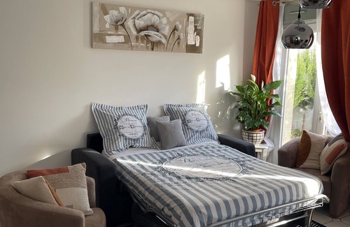 Houilles Apartment | Appartement F2 Proche Paris Accessible et Tranquille