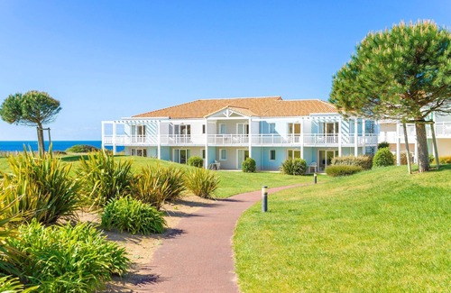 Chateau-d'Olonne Condo | Appartement Familial | Accès Piscine Extérieure !