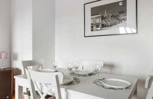 Serris Apartment | Appartement familial Disney Val d'Europe La Vallée, wifi et parking