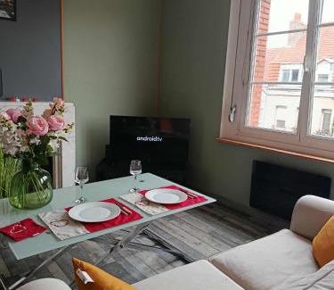 La Celle-sous-Gouzon Apartment | Appartement MODERNE ET RENOVE Capacité 4 personnes, 1 chambre, Terrasse in Dunkerque