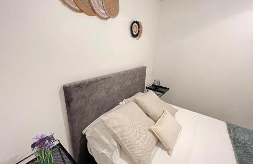 Saint-Julien-les-Metz Apartment | Appartement 5 lits Wifi Un Séjour à Part