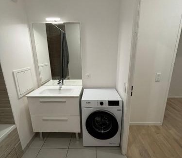 La Varenne Saint-Hilaire Apartment | APPARTEMENT ST MAUR DES FOSSES proche quai de la Marne