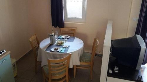 Vinjerac Apartment | Appartement In Vinjerac Mit Großer Terrasse