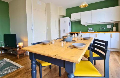 Royan Apartment | Appartement lumineux proche plage et marché, centre-ville accessible à pied parking gratuit I SWEET HOMES LOCATION