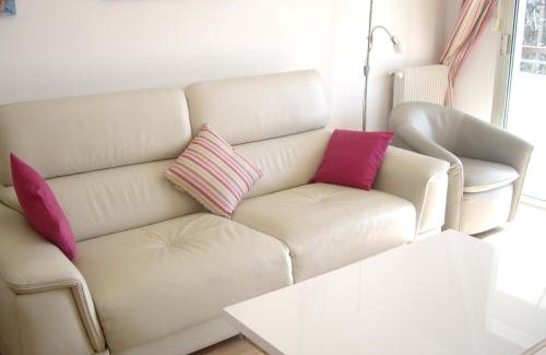Cap-d'Antibes Apartment | Appartement moderne à Antibes - 50 m² - Vue sur jardin