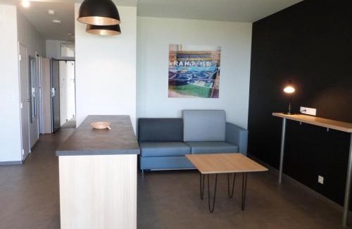 La Tranche-sur-Mer Apartment | Appartement PMR avec balcon, piscine, parking et plage à La Tranche-sur-Mer - FR-1-194-229