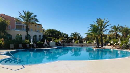 Les Issambres Apartment | Appartement Premium face à la baie de St-Tropez à 100m de la plage