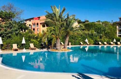 Les Issambres Apartment | Appartement Premium face à la baie de St-Tropez à 100m de la plage