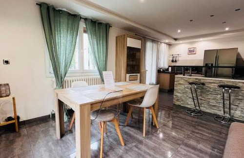 Annecy Apartment | Appartement Proche centre ville avec Parking Gratuit