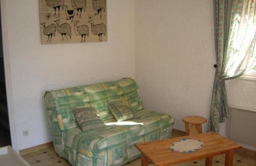 Frejus Apartment | Appartement Rez de Villa - 4 personnes - Fréjus - Vue piscine