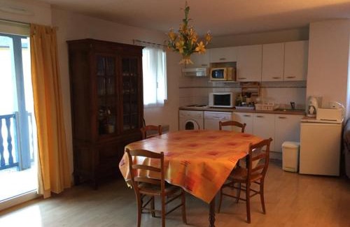 Esquieze-Sere Apartment | Appartement spacieux 3 chambres avec balcon et parking privé