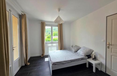 Salernes Apartment | Appartement spacieux et lumineux