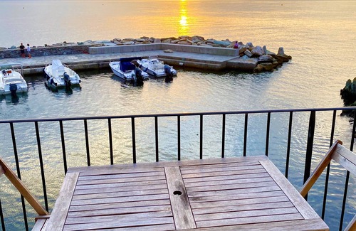 Erbalunga Apartment | Appartement Surplombant la mer