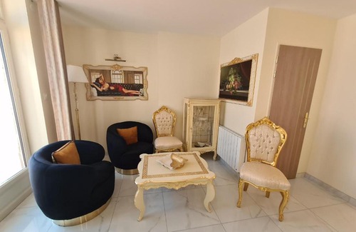 Sully-sur-Loire Apartment | Appartement Sully-sur-Loire, 1 pièce, 2 personnes - FR-1-590-250