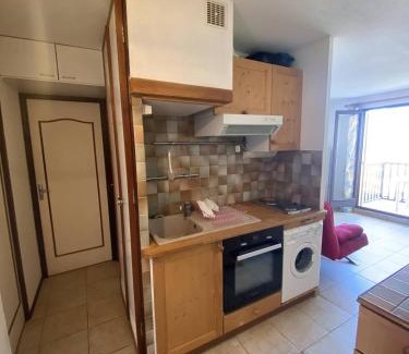 Saint-Pierre-la-Mer Apartment | Appartement T3 avec terrasse donnant sur la mer sur Saint Pierre la Mer