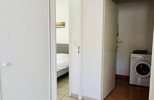 Cambo-les-Bains Apartment | Appartement T2 avec Piscine, Proche Thermes, Parking Souterrain et Terrasse - Cambo-les-Bains - FR-1-495-72