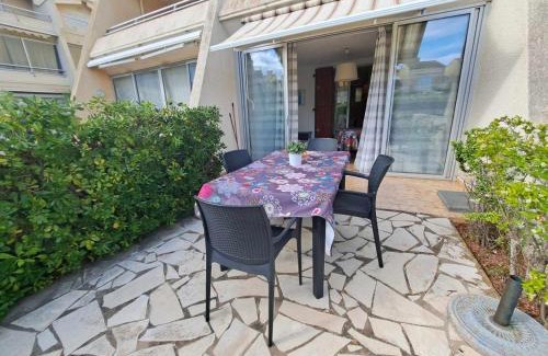 Marseillan Plage Apartment | Appartement T2 avec Piscine, Terrasse et Parking Privé à Marseillan - FR-1-326-827