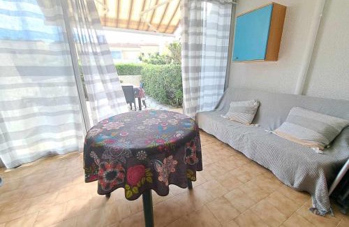 Marseillan Plage Apartment | Appartement T2 avec Piscine, Terrasse et Parking Privé à Marseillan - FR-1-326-827