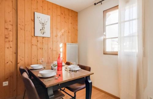 Luz-Saint-Sauveur Apartment | Appartement T2 cabine avec piscine, sauna, hammam et parking à Luz-Saint-Sauveur, 5 personnes - FR-1-402-85