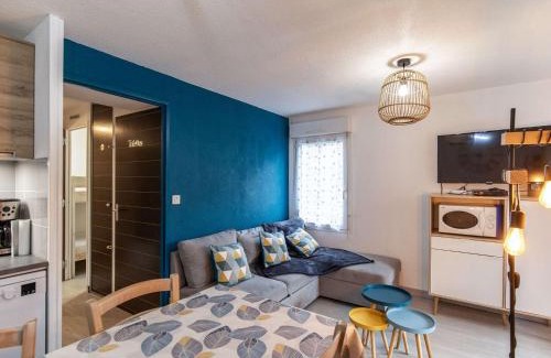 Luz-Saint-Sauveur Apartment | Appartement T2 cabine, terrasse, piscine, parking, proche commodités et ski, Luz-Saint-Sauveur - FR-1-402-131