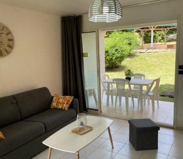 Sainte-Anne Apartment | APPARTEMENT T2 ROUTE DES SALINES