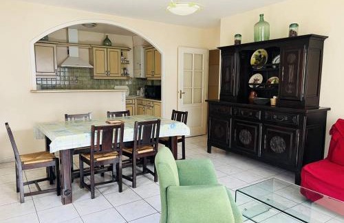 Cambo-les-Bains Apartment | Appartement T3 avec Terrasse et Piscine, 4 Couchages, Proche Centre-Ville - Cambo-les-Bains - FR-1-495-18