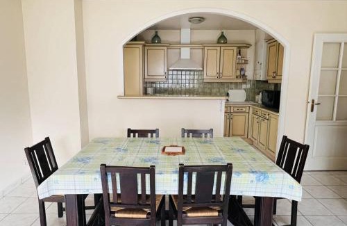 Cambo-les-Bains Apartment | Appartement T3 avec Terrasse et Piscine, 4 Couchages, Proche Centre-Ville - Cambo-les-Bains - FR-1-495-18