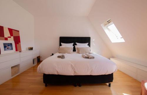 Champs-Elysees Apartment | Appartement Triangle d'Or