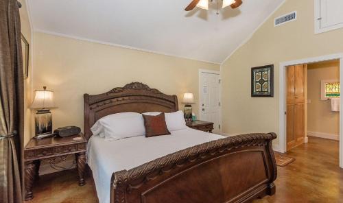 Fredericksburg House | Appian Way Celtic Cottage