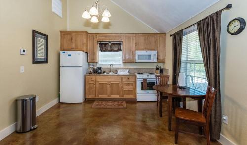 Fredericksburg House | Appian Way Celtic Cottage