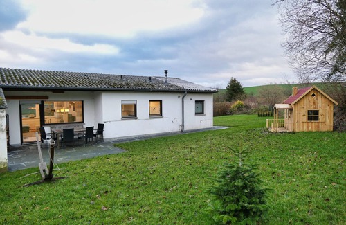 Erflinghausen House | Apple house at the Hennesee
