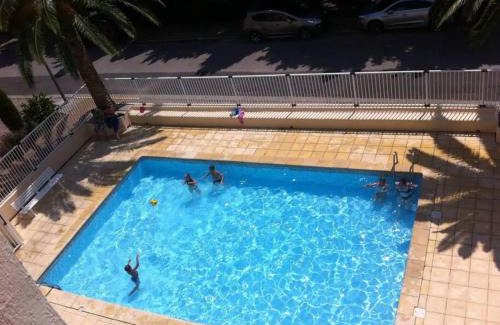 Argeles Plage Apartment | Appt bord de mer deux chambres, clim, parking, piscine