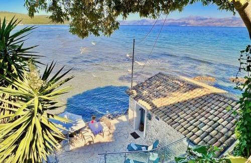 Apraos Villa | Apraos Beachfront Studio by DadoVillas