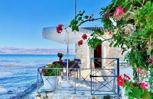 Apraos Villa | Apraos Beachfront Studio by DadoVillas