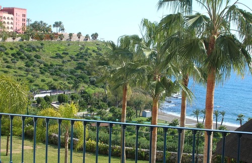 Velilla-Taramay Apartment | Apt. 1st Line Beach. Air conditioner. WIFI and