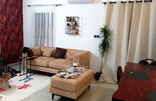 Littoral Department Apartment | Apt 2 chambres déco africaine - aéroport à 7min, plage à 200m