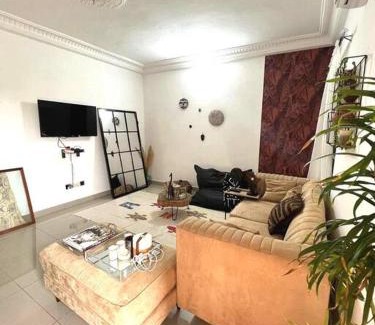Littoral Department Apartment | Apt 2 chambres déco africaine - aéroport à 7min, plage à 200m