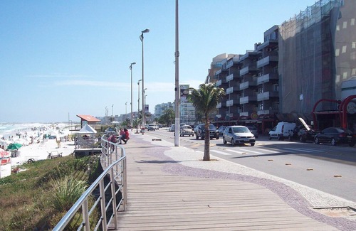 Cabo Frio Apartment | Apt 200 meters from Praia do Forte, Building 3 Rivers