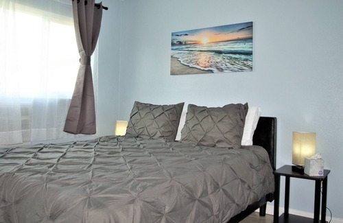 Logan Heights Apartment | Apt #5, 2 bedroom / 1 bathroom, 8 min to Downtown!