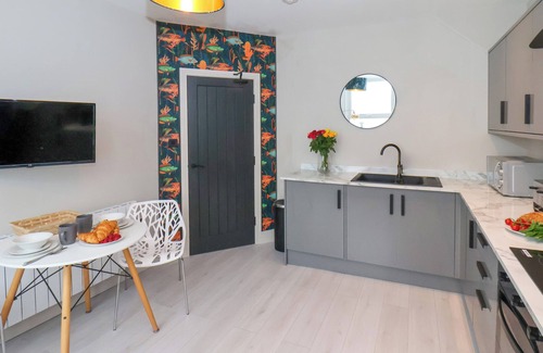 Bridlington Cottage | Apt 6 @ Hunter's Quay
